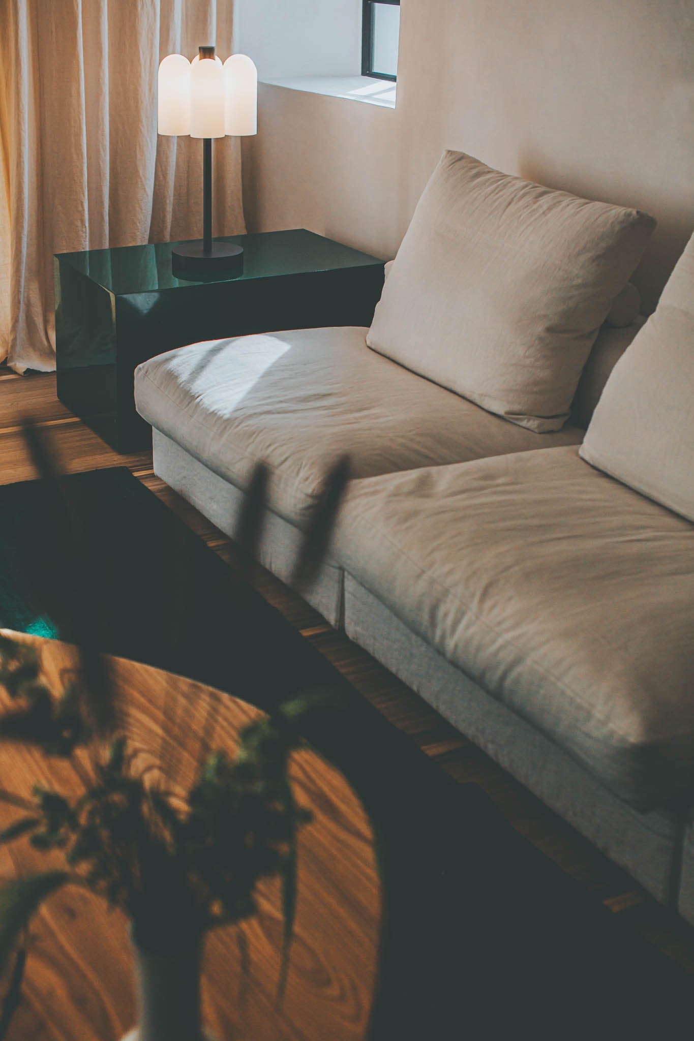 Schwung Odyssey 6 Black Gunmetal Table Lamp